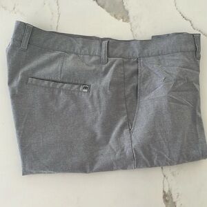Men’s Travis, Matthew shorts size 38 EUC